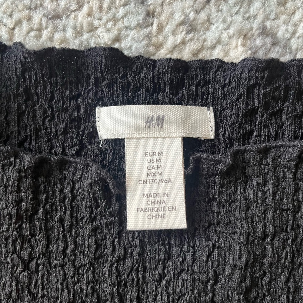 Textured Mock Neck Tank - Picture 3 of 3